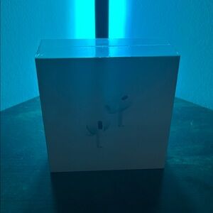 White Wireless Earbuds